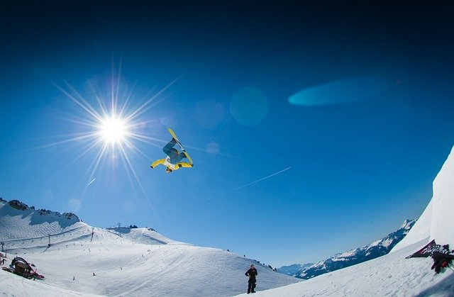 big air, snow, snowboard